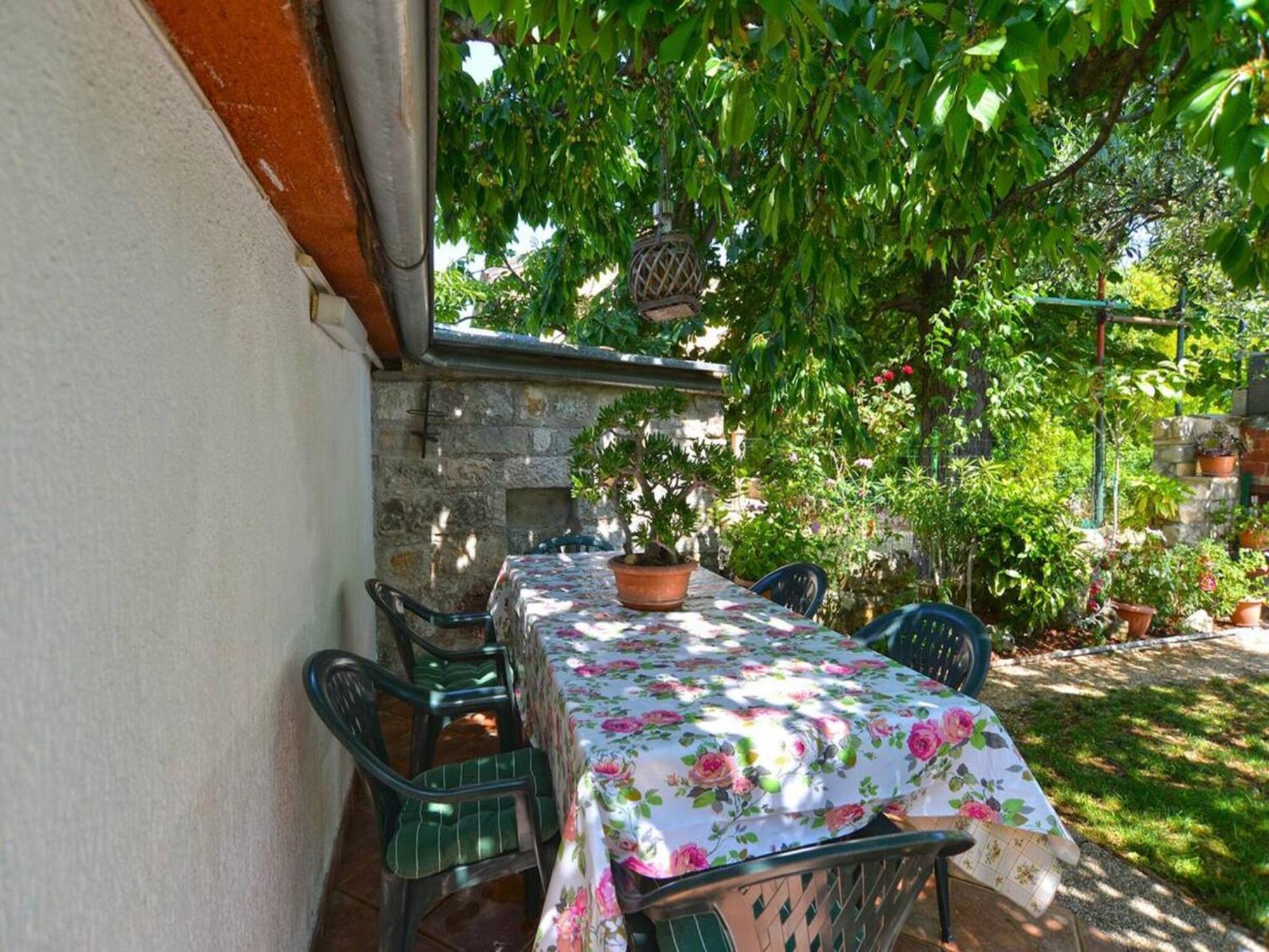 Spacious With Garden Apartment Poreč
