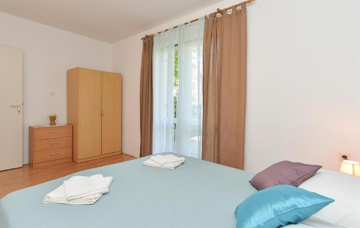 Spacious With Garden *