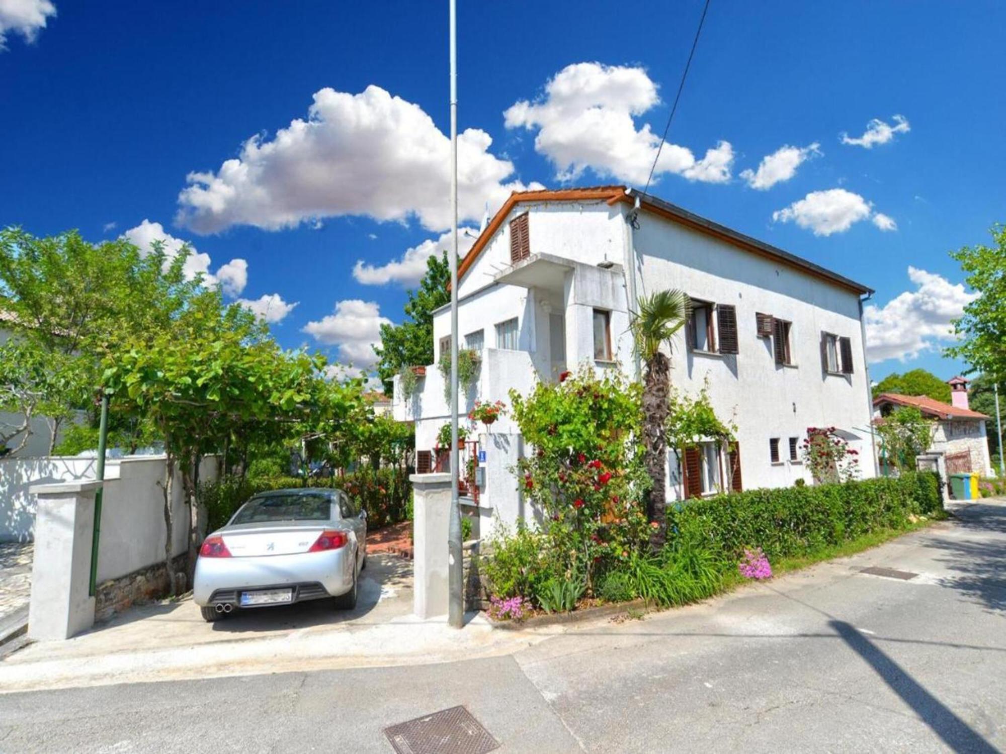 Spacious With Garden